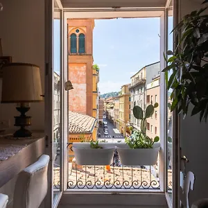La Finestra Apartment
